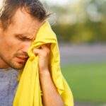 man-sweating-800x533