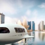 أول قارب طائر