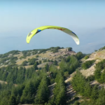 صورة لرياضة الـParagliding في الشوف تصوير المصور كميل الريس