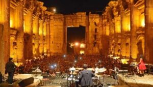121 111944 lebanese baalbek festivals one party audience 700x400